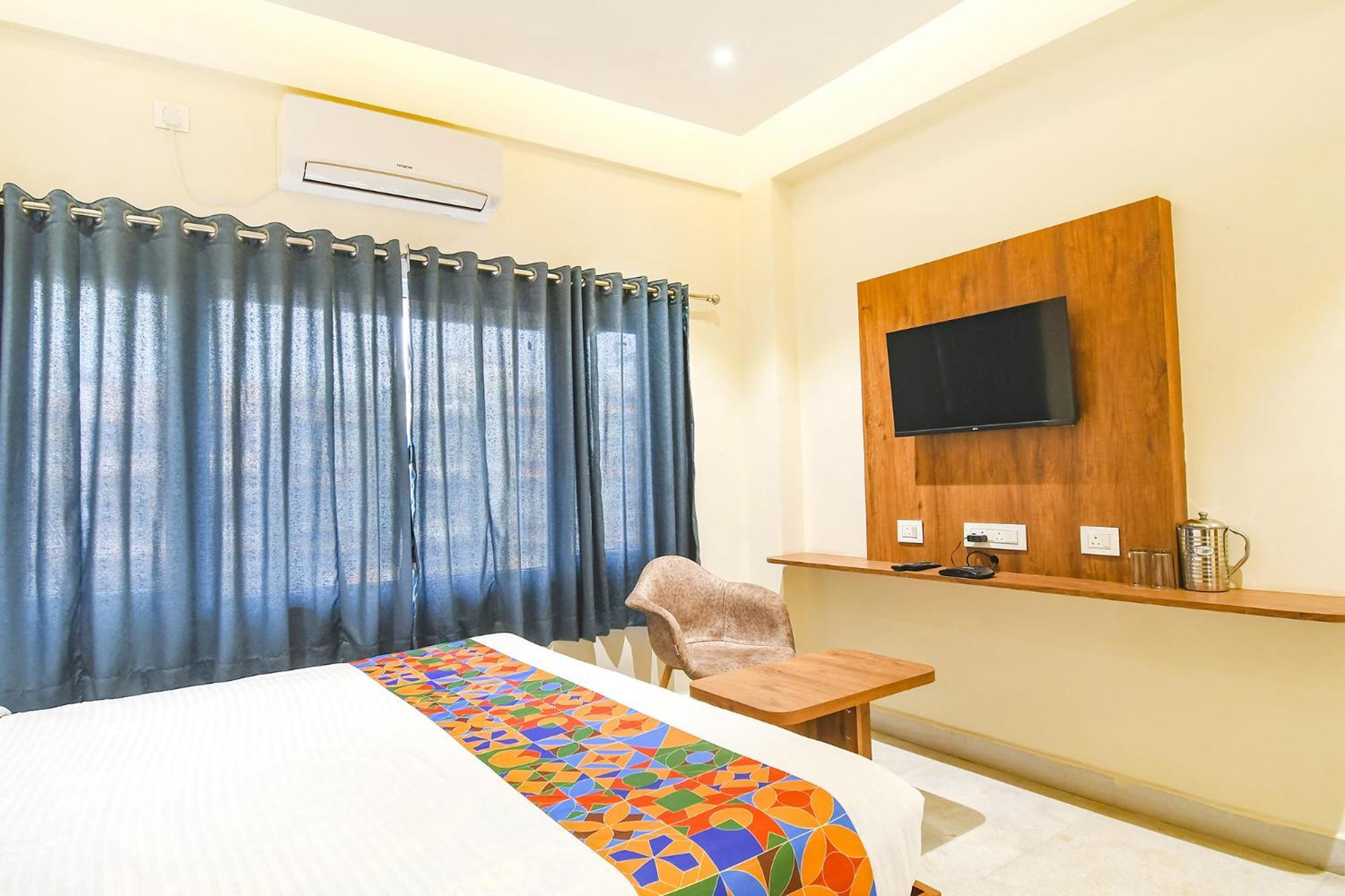 Fabhotel Prime The Golden Plaza - Nr Tarapith Temple Exterior photo